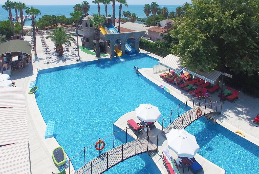Thalia Beach Resort Hotel Kumkoy Екстериор снимка