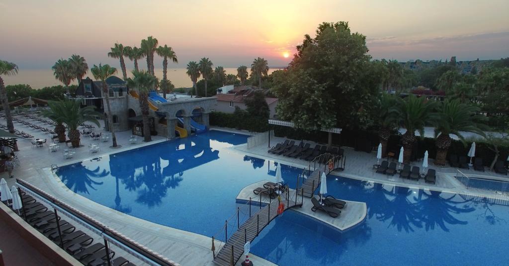 Thalia Beach Resort Hotel Ilica  Екстериор снимка