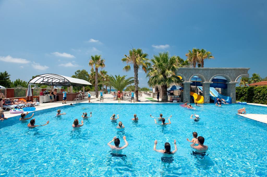 Thalia Beach Resort Hotel Ilica  Екстериор снимка