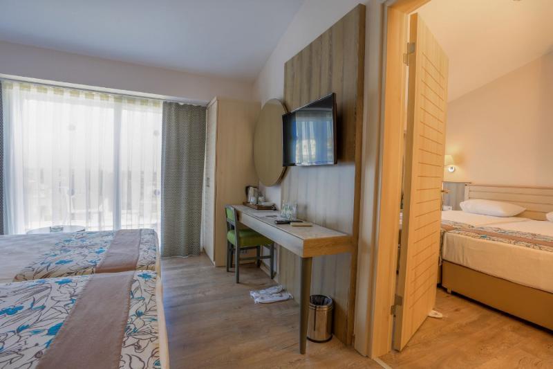 Thalia Beach Resort Hotel Ilica  Екстериор снимка